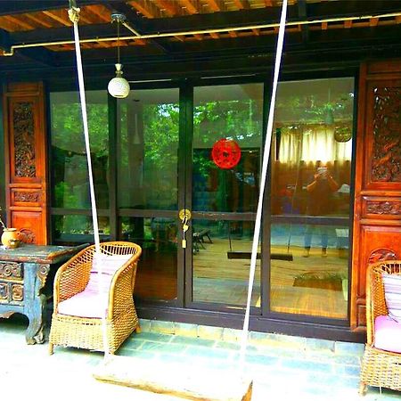 Lijiang Baisha Free Time Designed Hotel Exterior photo