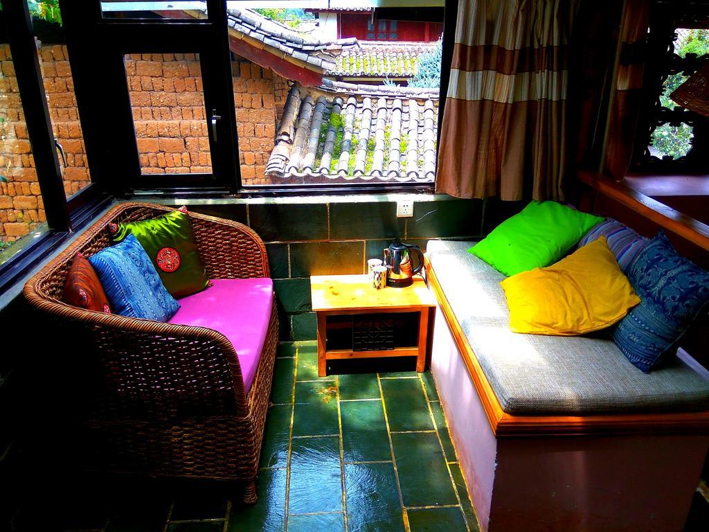Lijiang Baisha Free Time Designed Hotel Exterior photo