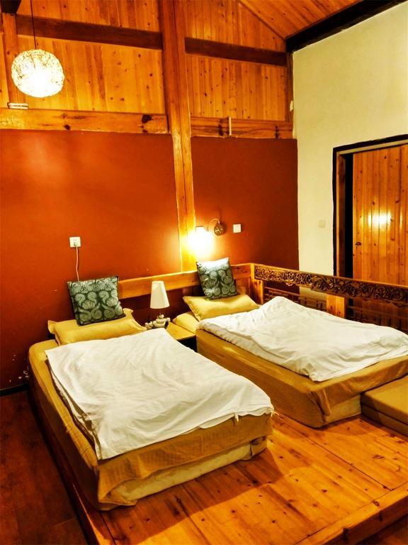 Lijiang Baisha Free Time Designed Hotel Exterior photo