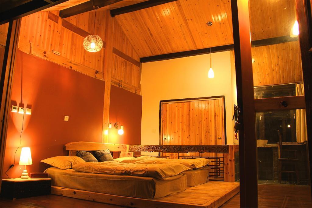 Lijiang Baisha Free Time Designed Hotel Exterior photo